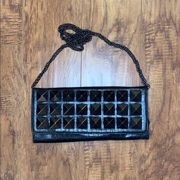 Forever 21 | Black faux croc gunmetal stud purse - Picture 3 of 14